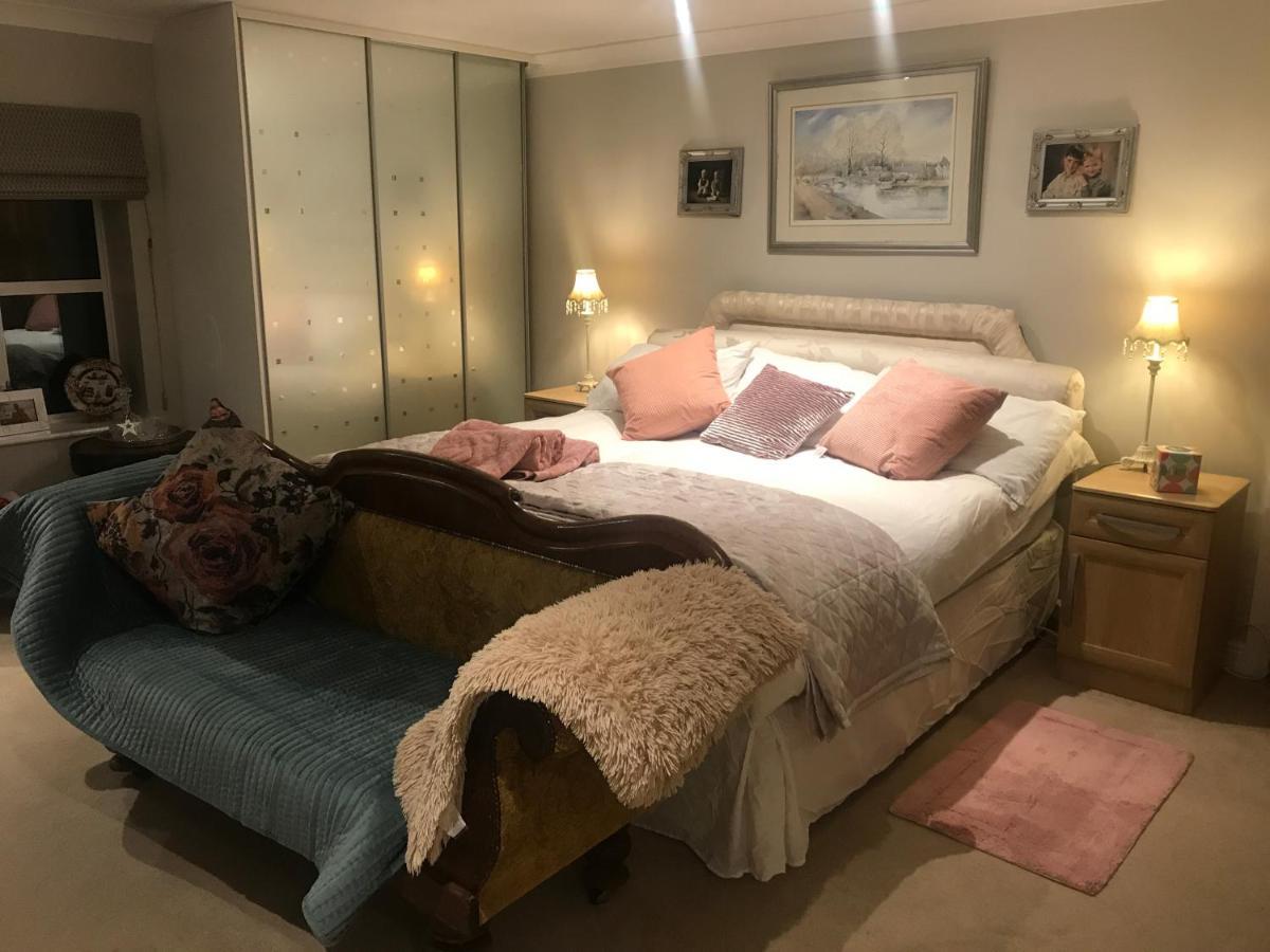 The Master Suite, Enjoy The Countryside In Style Ashover Екстериор снимка