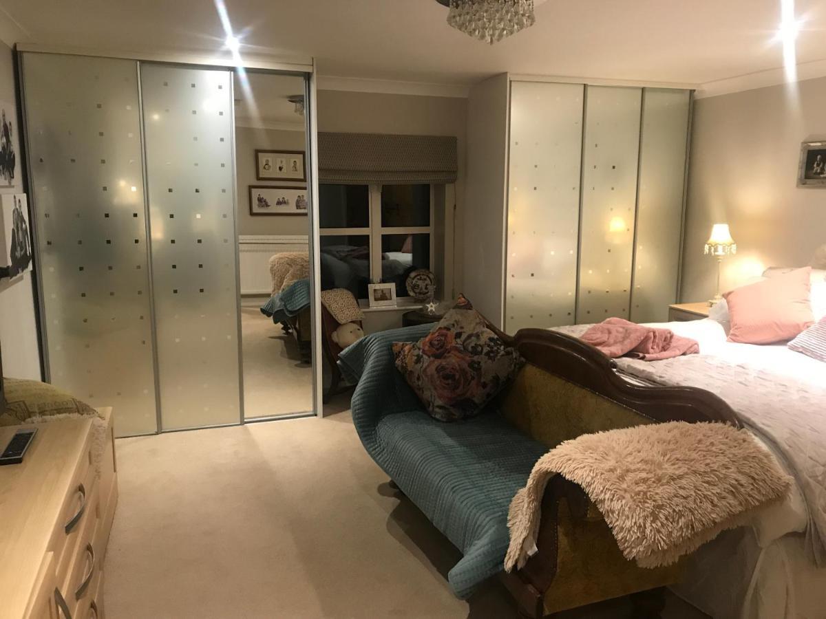 The Master Suite, Enjoy The Countryside In Style Ashover Екстериор снимка